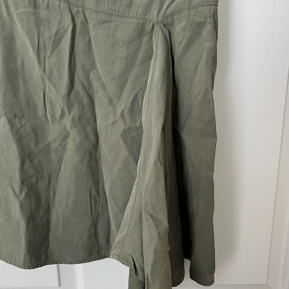 BCBG Skirt - Picture 2 of 6